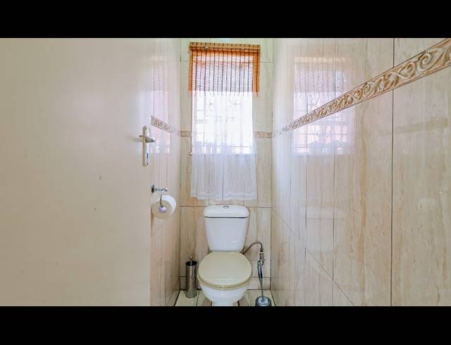 3 BEDROOM FREEHOLD FOR SALE IN ELDORADO PARK